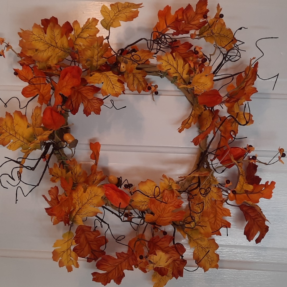 Wreath Silk Artificial Fall Oak Leaf Acorn Japanese Lantern Bittersweet Wall NWT